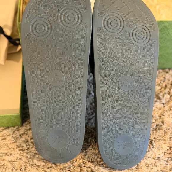 Gucci Slides - GG Supreme H20 Grey/Black; Size: US 12 - Picture 4 of 6